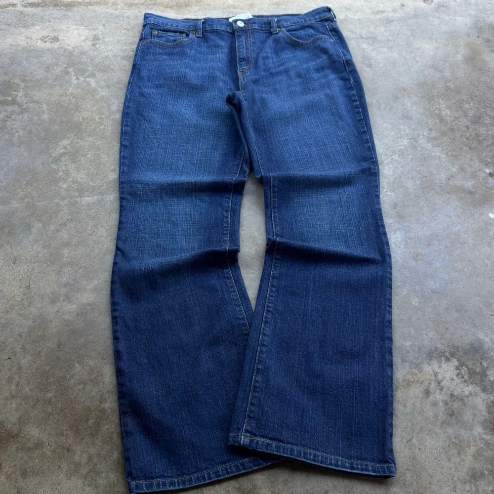 Vintage Y2K Levis 515 Bootcut Jeans Workwear Gorpcore Blue 36x32 (f7)